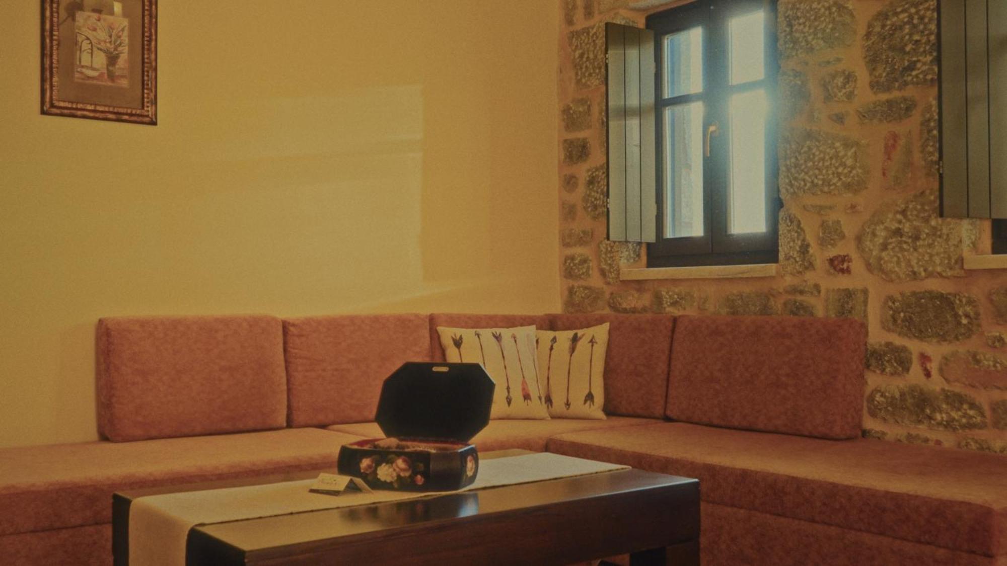 Onar Mani Suites Néon Oítilon Extérieur photo