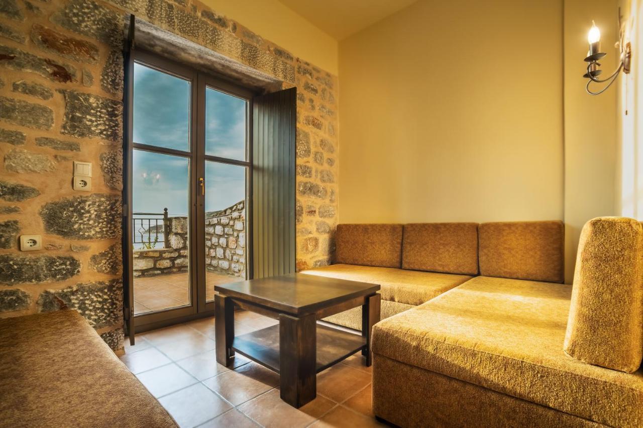 Onar Mani Suites Néon Oítilon Extérieur photo